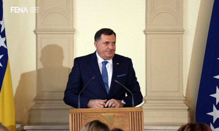 201118dodik_markica-1