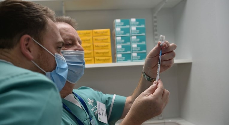 298e8e1a-b506-4828-9093-db20995174c6